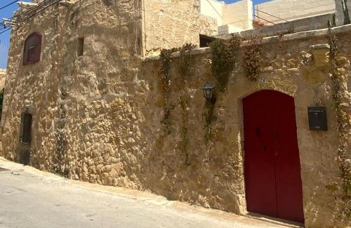 Zebbug Casa | Mandy - A quaint farmhouse in Gozo
