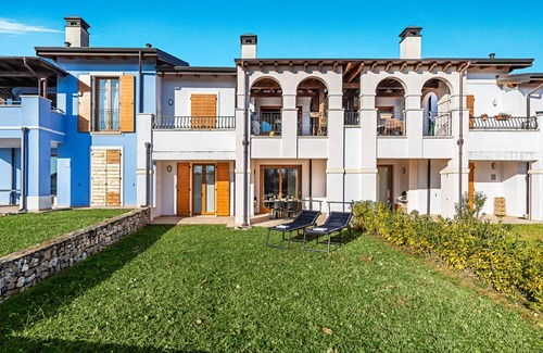 Solarolo Apartamento | Manerba Resort C18 by Wonderful Italy
