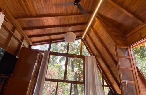 Varchi Ali Casa | Mangifera TreeHouse-Elixir beach farm-Jacuzzi-cozy