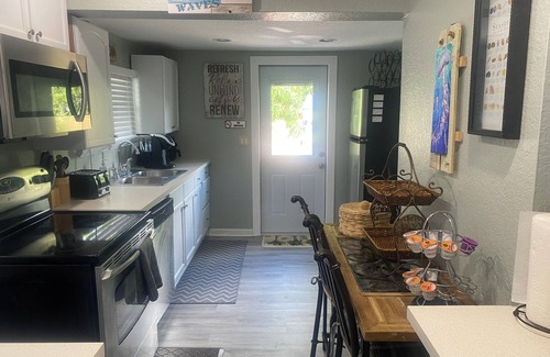Lake Worth Casa | Mango Beach Retreat