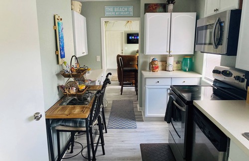 Lake Worth Casa | Mango Beach Retreat