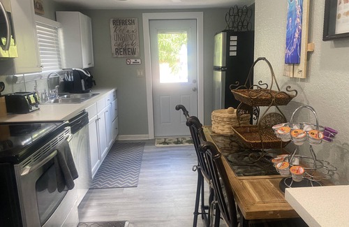 Lake Worth Casa | Mango Beach Retreat