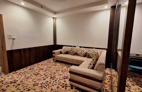 Bhopal Hotel | Mango Retreat Hotel and Resort