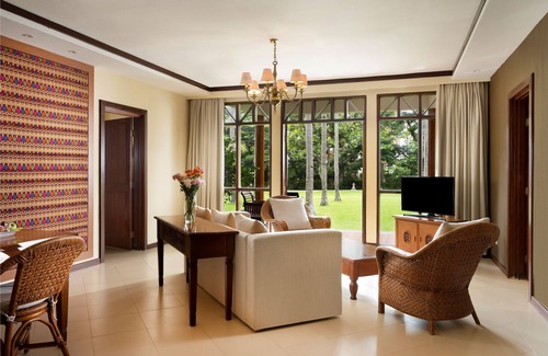 Mangsit Hotel | Mangsit Suites by Holiday Resort Lombok