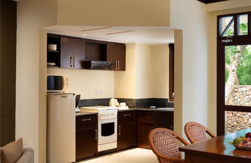 Mangsit Hotel | Mangsit Suites by Holiday Resort Lombok