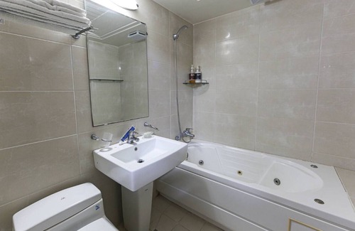 Yeon-dong Hotel | Manhattan Hotel