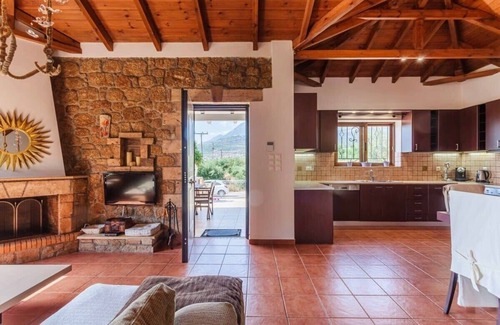 Riglia Casa | Mani's Aura Seaside-Paradise Villa up to 8ppl