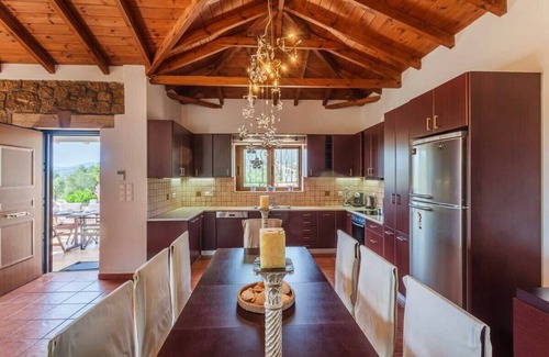 Riglia Casa | Mani's Aura Seaside-Paradise Villa up to 8ppl