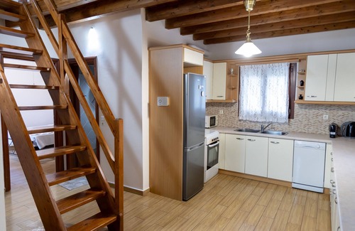 Omales Casa | Mani Sea & Stone House, Sea Views & Authentic Charm