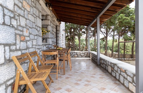 Omales Casa | Mani Sea & Stone House, Sea Views & Authentic Charm