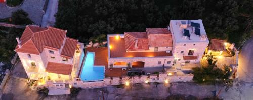 Riglia Casa | Mani Stone Towers