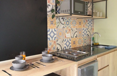 El Poblado Apartamento | Manila by Roots Rentals