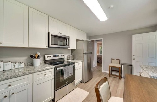Forest Oaks Casa | Manila Ridge Escape | Trails, Fire Pit, 50 Acres