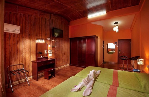 Flic-en-Flac Hotel | Manisa Hotel