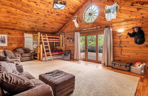Manistee Cabina | Manistee River Log Cabin at Highpoint Bayou