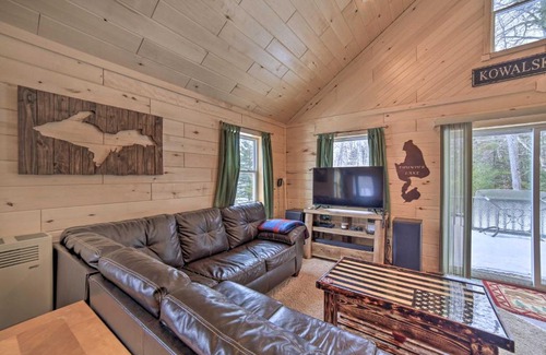 Steuben Casa | Manistique Cabin with Grill - Near Thunder Lake