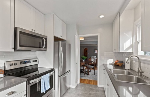 Rockwood Casa | Manito Park Cozy Getaway: Fireplace, hospitals, 5min to downtown