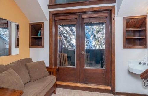 Telluride Hotel | Manitou Lodge 10 by Alpine Lodging Telluride