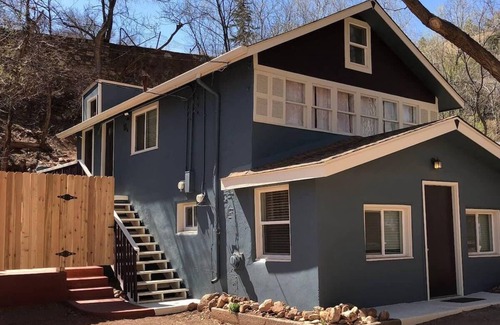 Manitou Springs Casa | Manitou Springs Downtown Escape