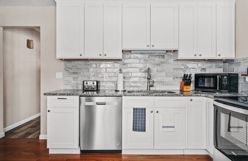 Manlius Casa | Manlius Getaway: Yard, Sleeps 8