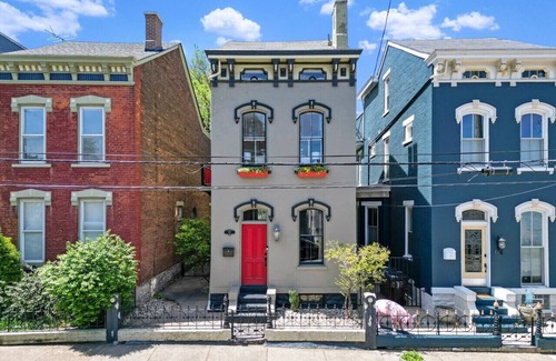 Covington Casa | MannequinOnMain | Covington