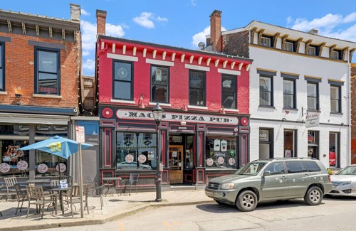 Covington Casa | MannequinOnMain | Covington