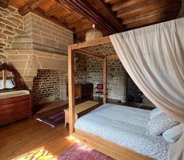Plouagat Cama Y Desayuno | Manoir de Fornebello 16e siècle - Chambres d'Hôtes de prestige avec piscine
