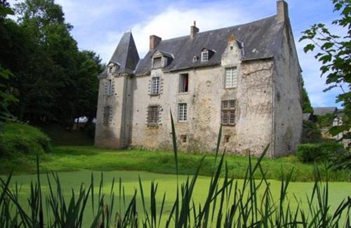 Laval Casa | Manoir de Rouessé
