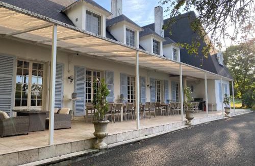 Mirepoix Casa | Manoir et Appartements avec piscine au Domaine de Bize Mirepoix
