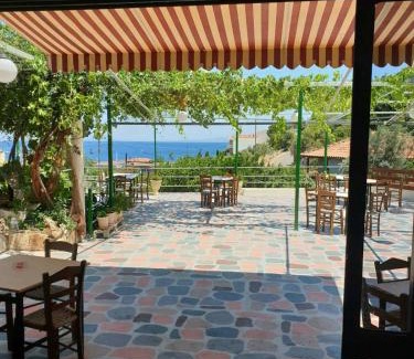 Livadi Casa | Manoleas Rooms to Let
