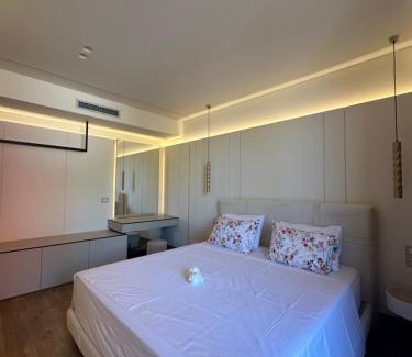 Himare Hotel | Manolo & Jolie Luxury Villa