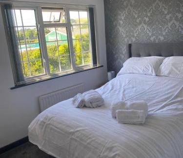 Wrafton Casa | Manor Close