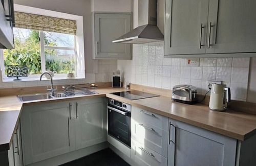 King's Stanley Casa | Manor Farm Annex with enclosed, private Garden