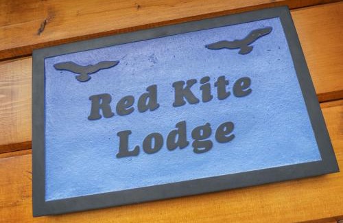 Bettws Cedewain Casa | Manor Farm Lodges - Red Kite Lodge