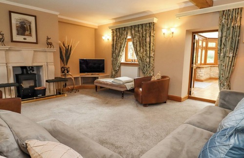 Mangotsfield Casa | MANOR FARM, pet friendly, character holiday cottage in Winchcombe