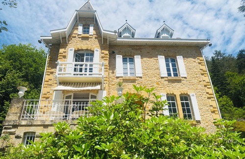 Saint-Leon-sur-Vezere Casa | Manor house in the Périgord noir for 12 people with swimming pool