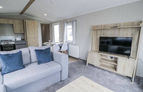 Maryport Cabaña | MANOR HOUSE GOLD 2 BEDROOM (05F), family friendly in Aspatria