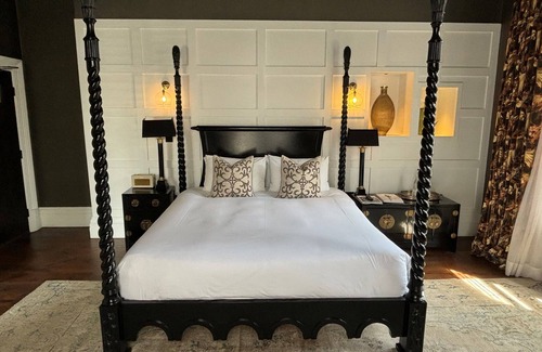 Ainley Top Hotel | Manor House Lindley