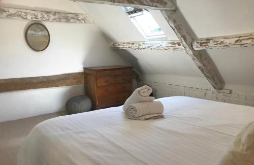 Holworth Casa | Manor House Mews - rustic Stable Conversion