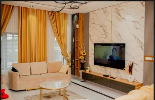 Apapa Casa | Manor luxury homes