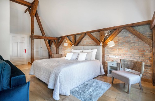 Nowe Warpno Cama Y Desayuno | Manowce Palace - Quadruple Room with Lake View (Room 3)