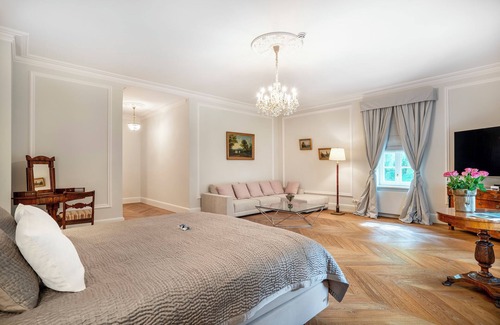 Nowe Warpno Cama Y Desayuno | Manowce Palace - Suite with Garden View (Room 15)