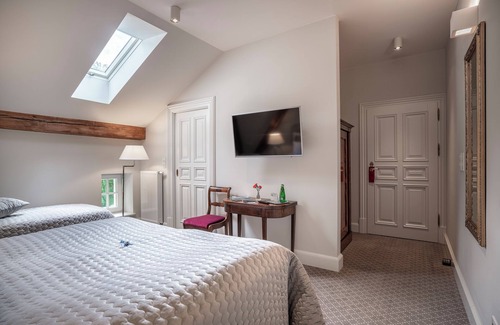 Nowe Warpno Cama Y Desayuno | Manowce Palace - Triple Room (Room 9)