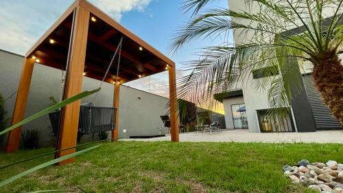 Olimpia Casa | Mansão do Comandante