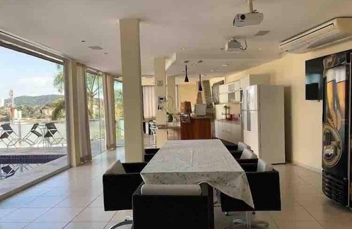 Sao Roque Casa | Mansao no centro São Roque