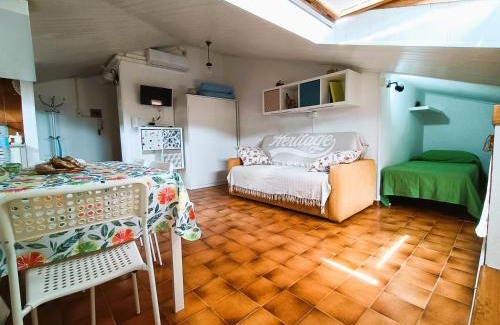 San Terenzo Apartamento | Mansard apart Alba - Sea 5 Terre-trekking-excursions-relax