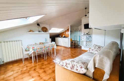 San Terenzo Apartamento | Mansard apart Alba - Sea 5 Terre-trekking-excursions-relax