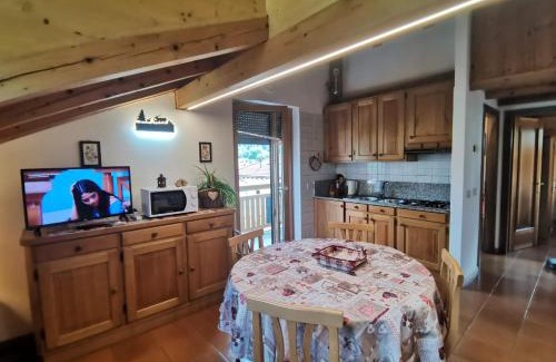Dimaro Apartamento | Mansarda a Carciato, trilocale in montagna