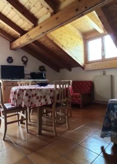 Dimaro Apartamento | Mansarda a Carciato, trilocale in montagna