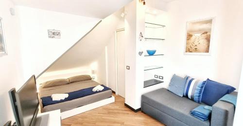 Quarto dei Mille Apartamento | Mansarda Azzurra, 8 min dal mare, 3 min dall'Ospedale Pediatrico